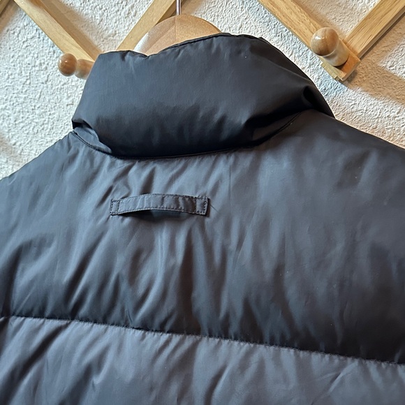 Men's Banana Republic Goose down Black Puffer Vest - Picture 8 of 8